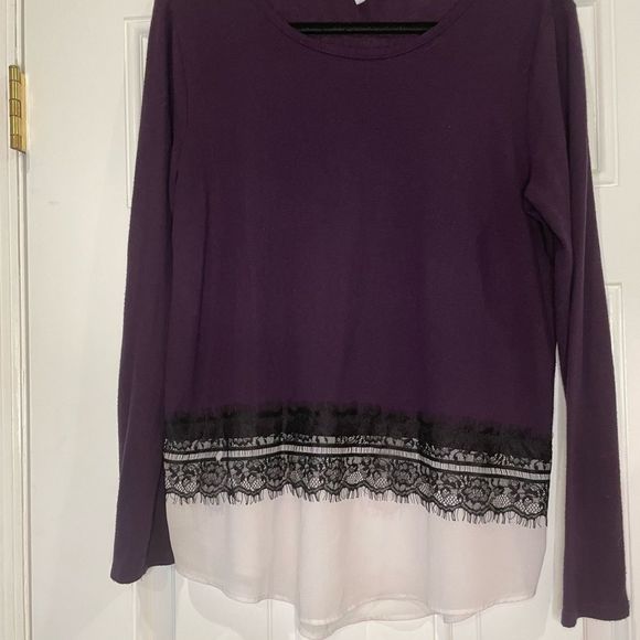 ELLE Women's Lace Trim Mock-Layer Top - Large - Picture 7 of 7